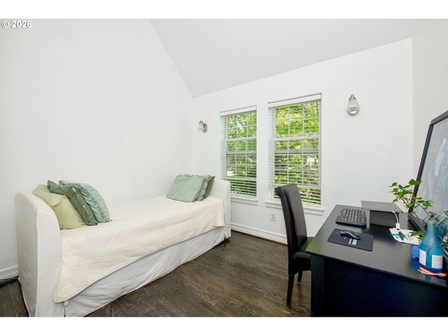 2533 Nw STIMPSON Ln, Portland, OR 97229