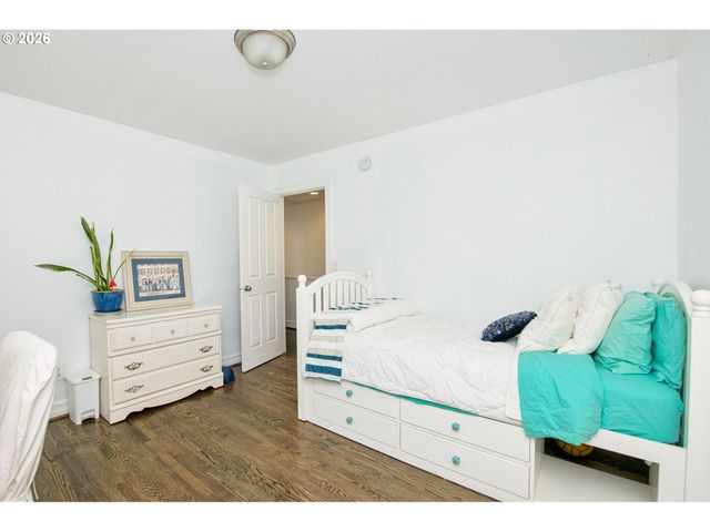 2533 Nw STIMPSON Ln, Portland, OR 97229