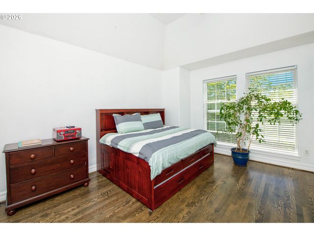 2533 Nw STIMPSON Ln, Portland, OR 97229