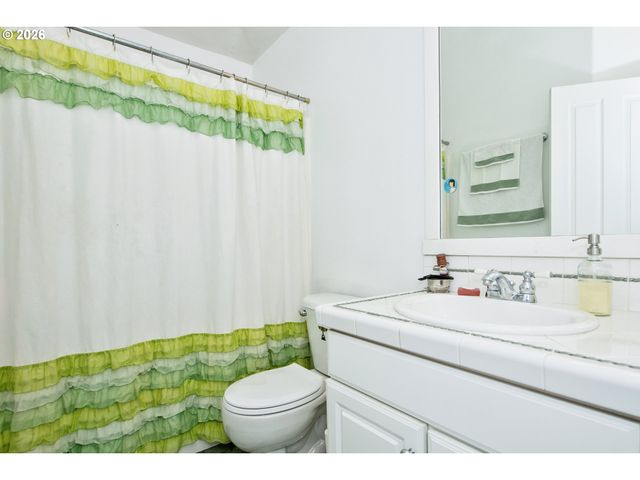2533 Nw STIMPSON Ln, Portland, OR 97229