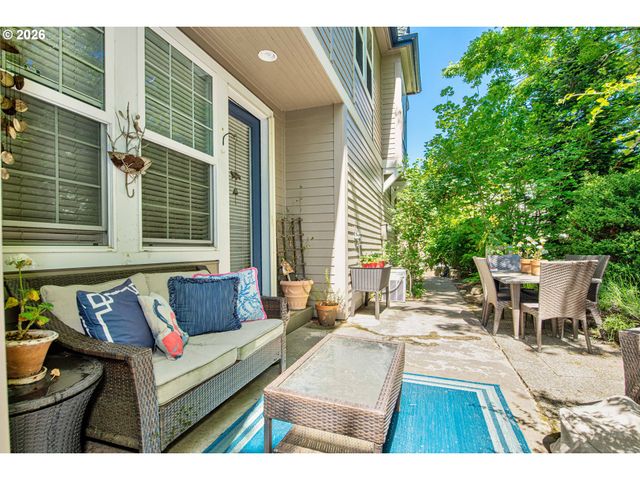 2533 Nw STIMPSON Ln, Portland, OR 97229