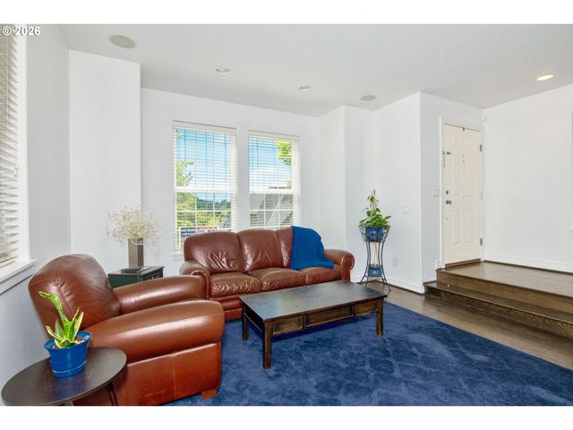 2533 Nw STIMPSON Ln, Portland, OR 97229