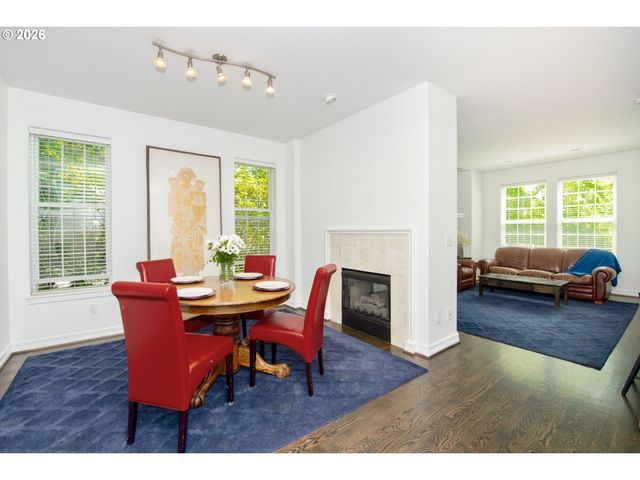 2533 Nw STIMPSON Ln, Portland, OR 97229