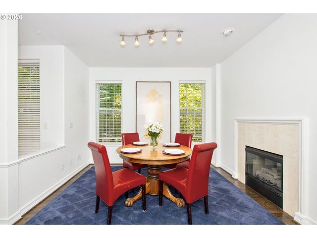 2533 Nw STIMPSON Ln, Portland, OR 97229