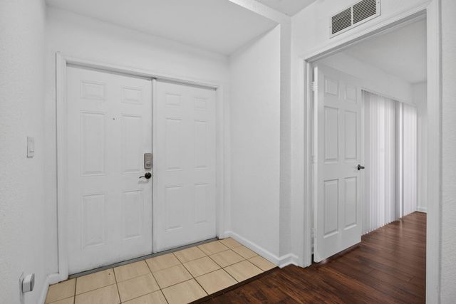 2725 NE 8TH Avenue 112, Wilton Manors, FL 33334