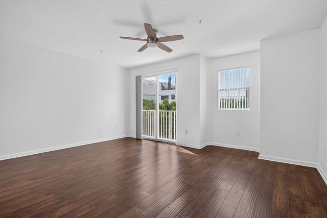 2725 NE 8TH Avenue 112, Wilton Manors, FL 33334