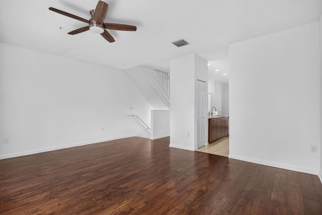 2725 NE 8TH Avenue 112, Wilton Manors, FL 33334