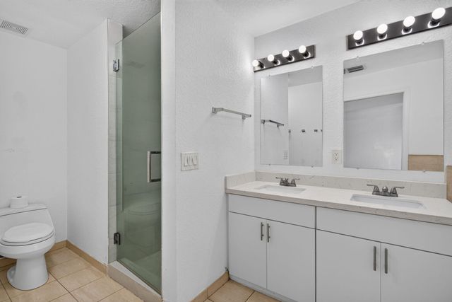 2725 NE 8TH Avenue 112, Wilton Manors, FL 33334