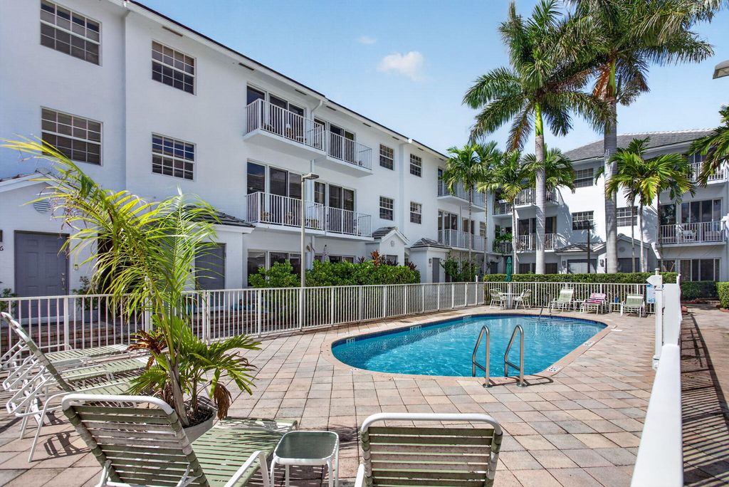 2725 NE 8TH Avenue 112, Wilton Manors, FL 33334