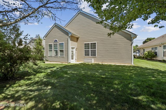 487 Huntington Drive, Jackson, NJ 08527