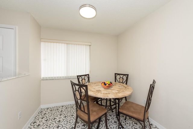 7466 Trent Dr 303, Fort Lauderdale, FL 33321