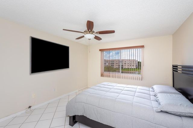 7466 Trent Dr 303, Fort Lauderdale, FL 33321