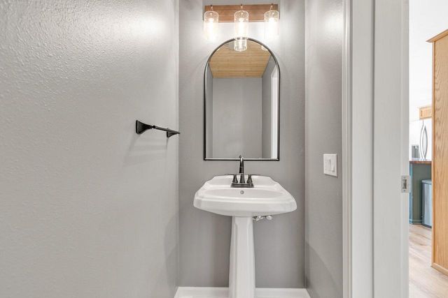 3219 County Road B, Grand Marsh, WI 53936