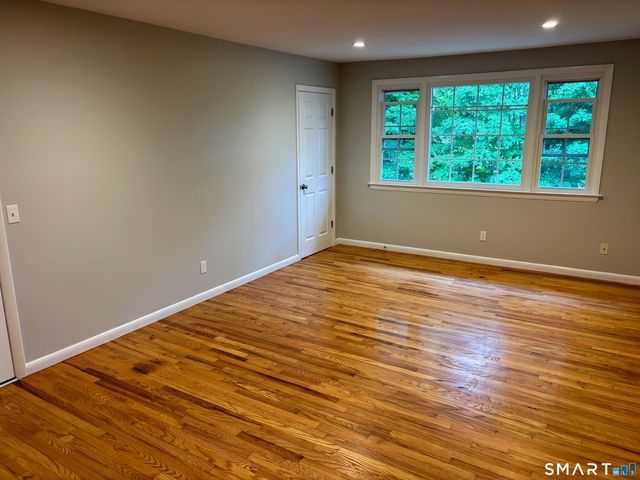 8 Canterbury Lane 2, Clinton, CT 06413