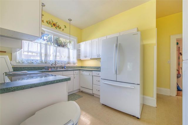 107 S 1ST STREET, Haines City, FL 33844