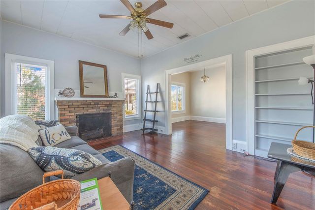 107 S 1ST STREET, Haines City, FL 33844