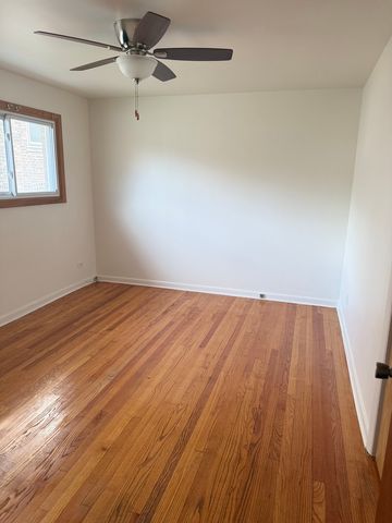 266 W Washington Boulevard 2N, Oak Park, IL 60302