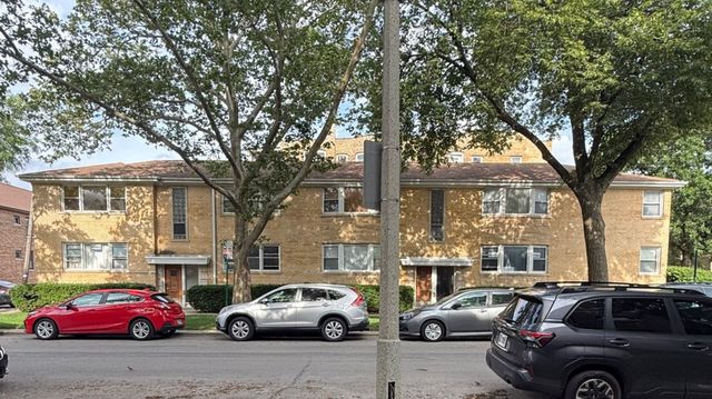 266 W Washington Boulevard 2N, Oak Park, IL 60302