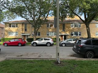 266 W Washington Boulevard 2N, Oak Park, IL 60302