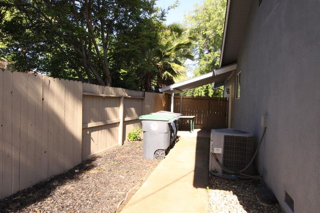 10492 Georgetown Dr, Rancho Cordova, CA 95670