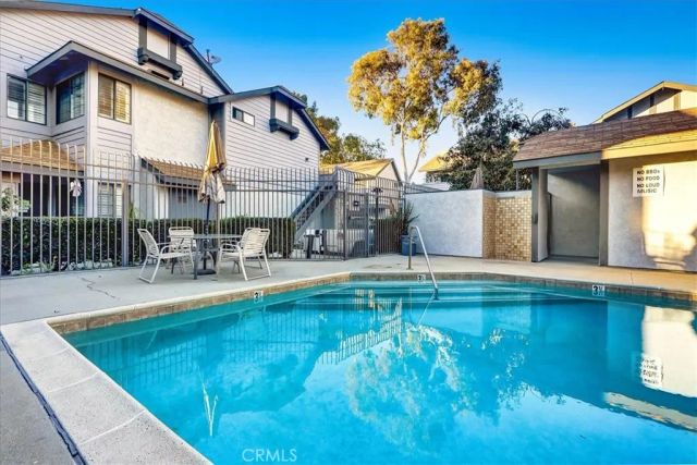 883 W 34th N, Long Beach, CA 90806