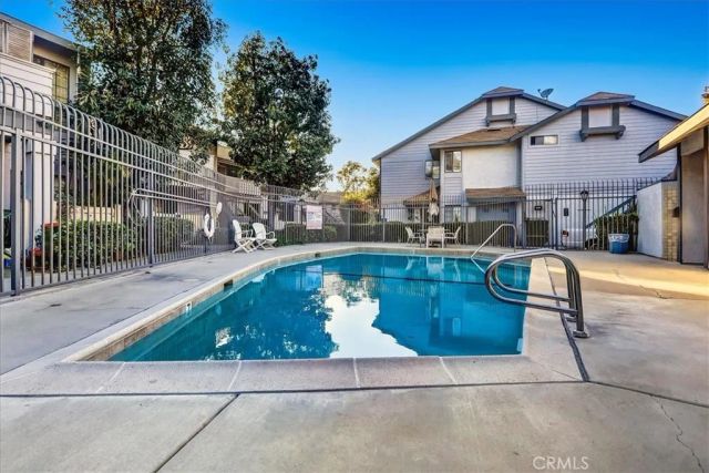 883 W 34th N, Long Beach, CA 90806
