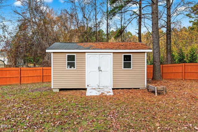 223 Landover Lane, Four Oaks, NC 27524