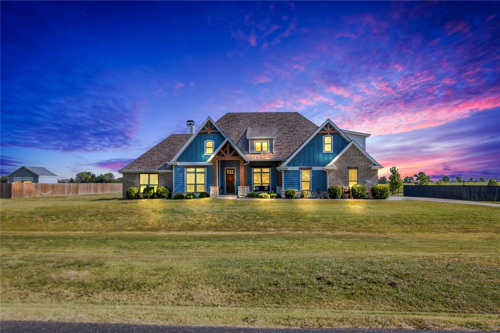 1581 E Highland Road, Waxahachie, TX 75167