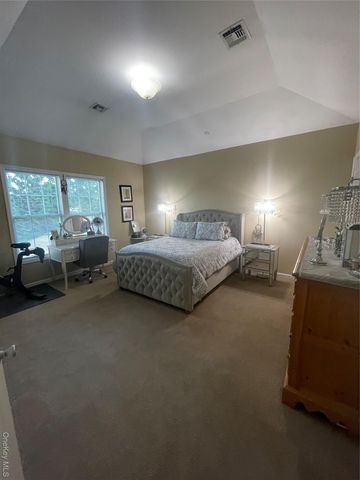 23 Nicole, Copiague, NY 11726