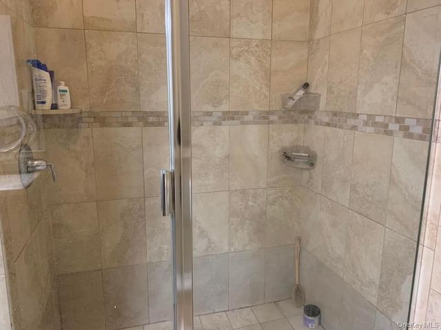 23 Nicole, Copiague, NY 11726