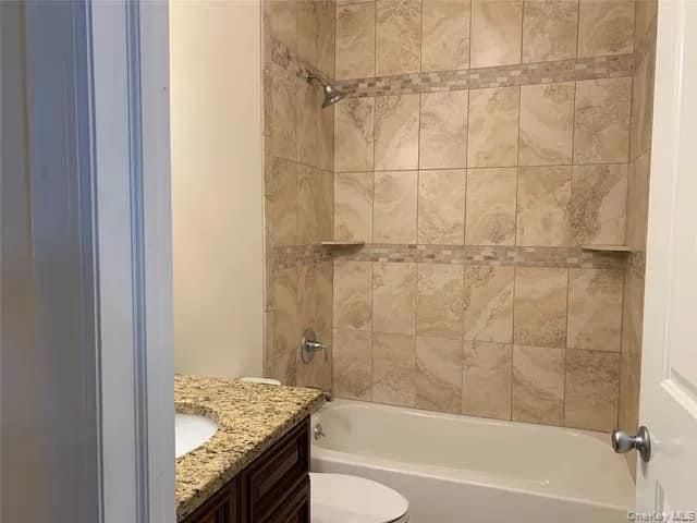 23 Nicole, Copiague, NY 11726