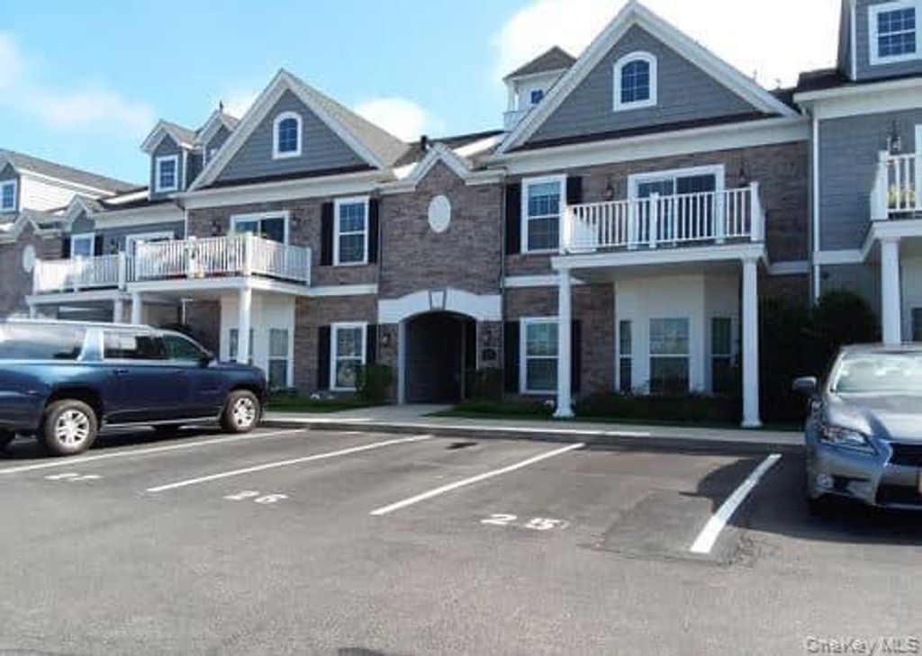 23 Nicole, Copiague, NY 11726