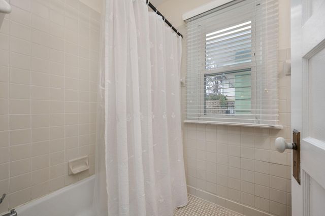 1244 Hartford Avenue, Saint Paul, MN 55116