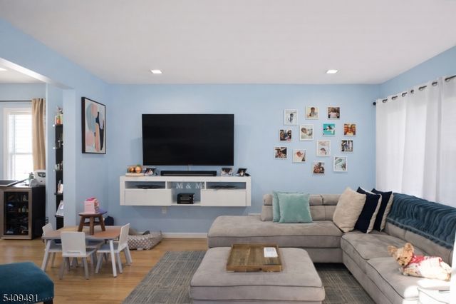 98 Weequahic Ave, Newark City, NJ 07112