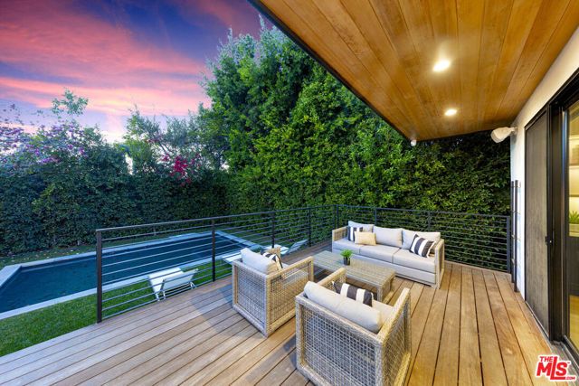 123 S Kilkea Drive, Los Angeles, CA 90048