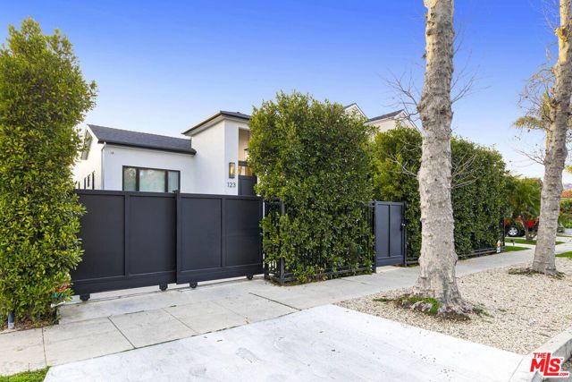 123 S Kilkea Drive, Los Angeles, CA 90048