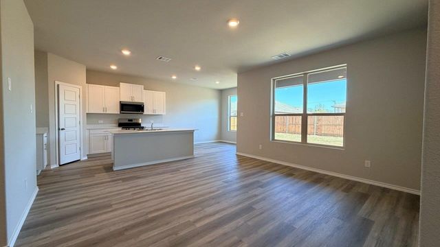 909 BOLL WEEVIL Drive, Cleburne, TX 76031