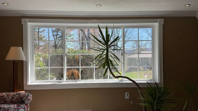 31 Sterup Drive, Pittstown, NY 12180