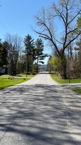 31 Sterup Drive, Pittstown, NY 12180