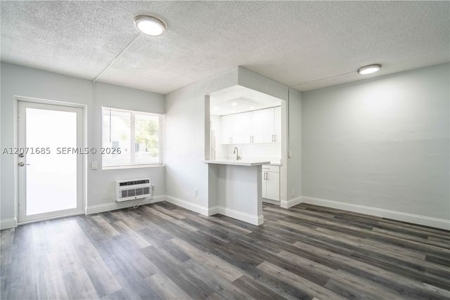 6650 Miller Dr 19, South Miami, FL 33155