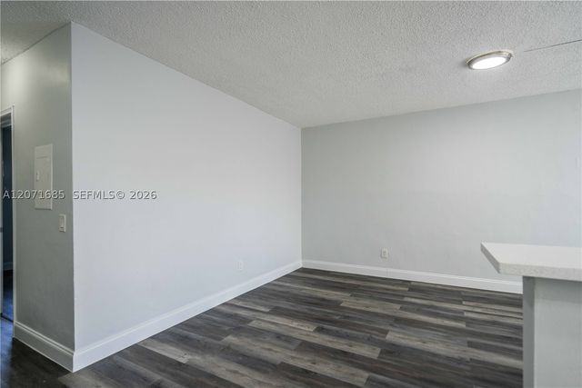 6650 Miller Dr 19, South Miami, FL 33155