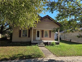 819 E Utica Street, Sellersburg, IN 47172