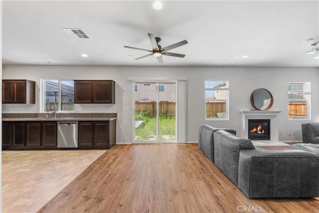 2517 San Madrid Way, Rosamond, CA 93560