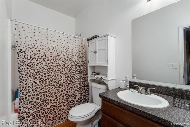 27811 Gilbert Drive, Warren, MI 48093