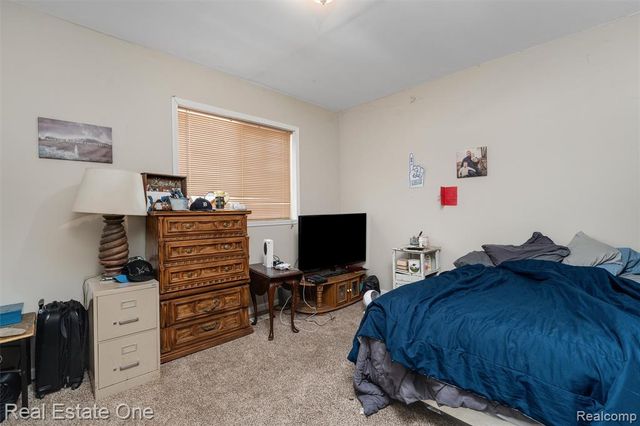 27811 Gilbert Drive, Warren, MI 48093