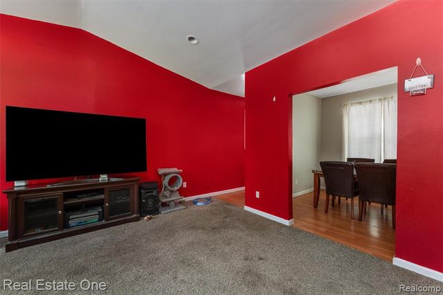 27811 Gilbert Drive, Warren, MI 48093