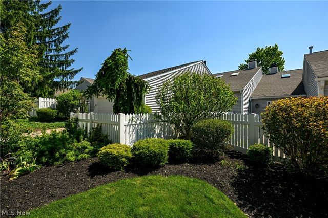 839 Sutton Place, Akron, OH 44313