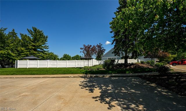 839 Sutton Place, Akron, OH 44313