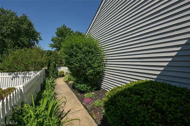 839 Sutton Place, Akron, OH 44313