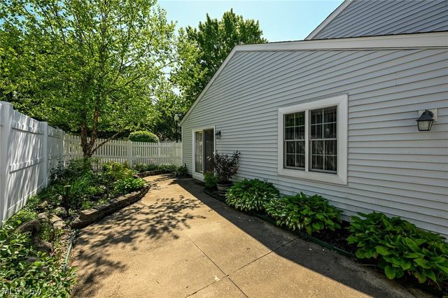 839 Sutton Place, Akron, OH 44313